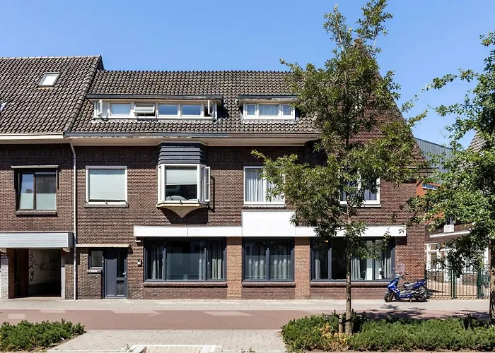 Hertog 2B Modern And Perfectly Located Apartment